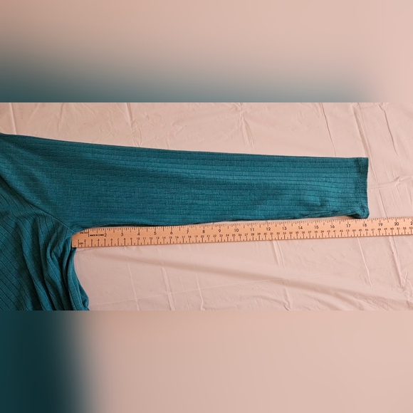 Lularoe Women's Top Size Medium - Picture 6 of 8